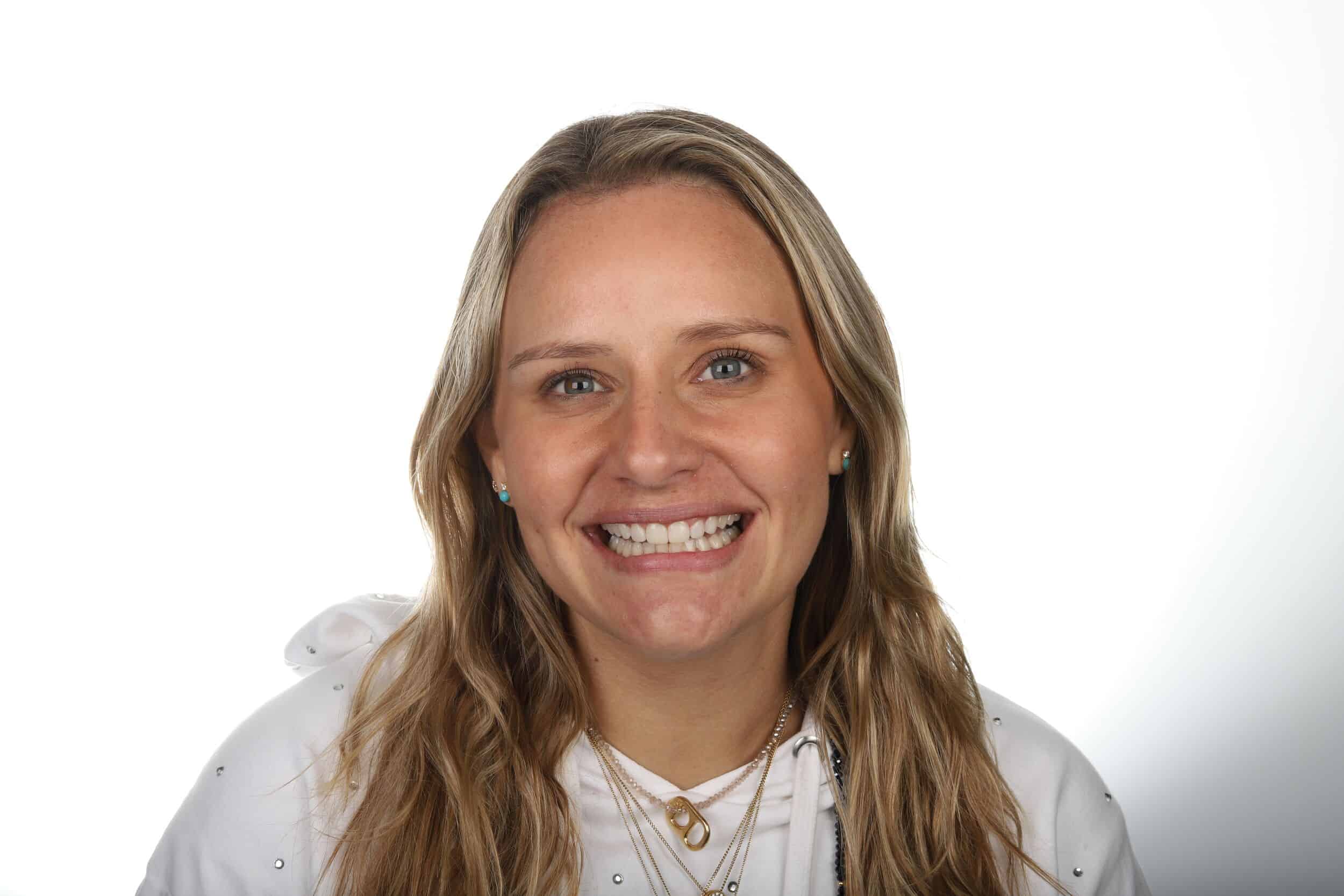 «Vine desde lejos para poder atenderme con el Dr Zanon. Hace unos años, cuando me encontraba en Asunción, ya había pasado por el consultorio, y quedé completamente enamorada con el trabajo. Ahora, después de 3 años, vuelvo a visitarlo para otro procedimiento, y estoy segura que va a quedar increíble»