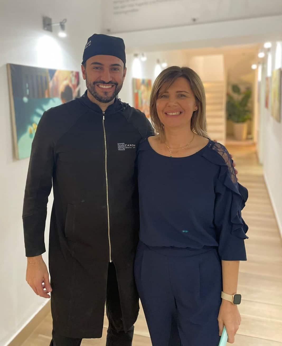 «Solo puedo recomendar la profesionalidad y la atención especial que me brindaron a clínica Zanon.  He tenido un pánico a los dentistas durante mucho tiempo y el Dr. Zanon supo tranquilizarme y siempre estuvo disponible y atento a mis más mínimas preguntas.  Los tratamientos que recibí fueron de una calidad excepcional. Sin duda mi mejor experiencia. ¡Gracias de nuevo por todo! »